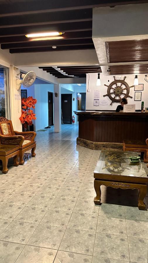 Relax Guest House Patong Exterior photo