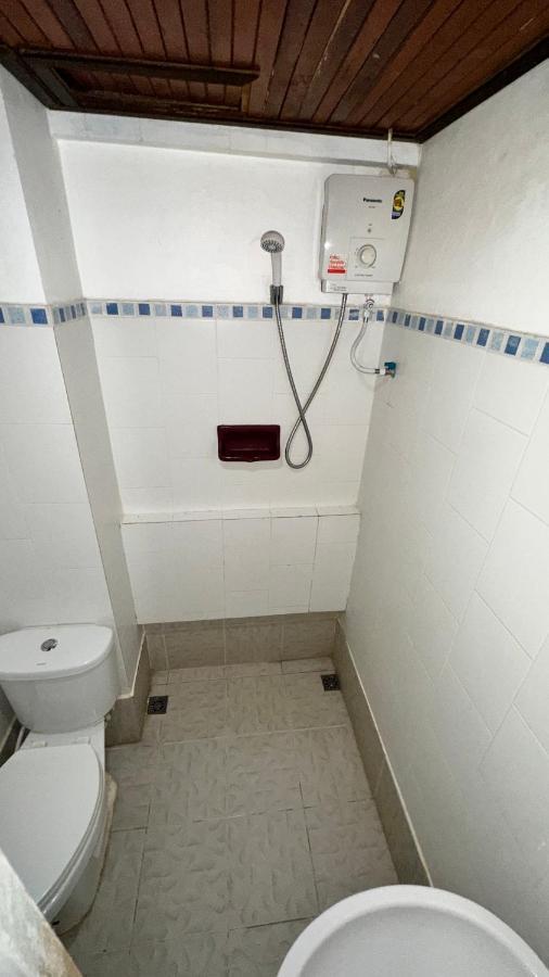 Relax Guest House Patong Exterior photo